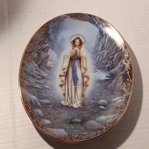 Our Lady of Lourdes Bradford Exchange Vintage 1994 Plate